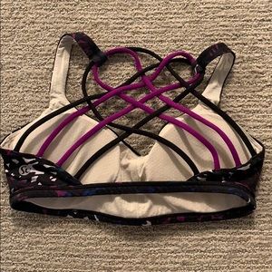 lululemon athletica Other - lulu lemon size 4 sports bra lululemon athletica Other - lulu lemon size 4 sports bra